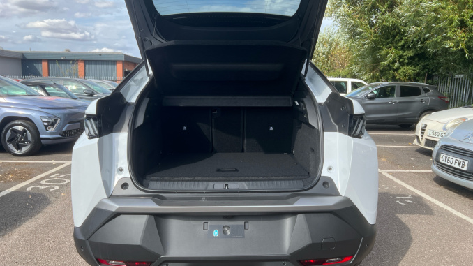 Peugeot 3008 157kW Allure 73kWh 5dr Auto Electric Estate - Image 4